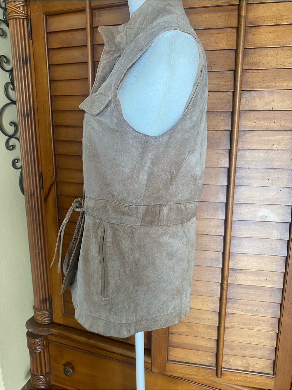 Oleg Cassini Beige, suede tie front vest size 6 - Picture 7 of 12